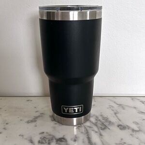 YETI | 30oz Black Rambler Tumbler